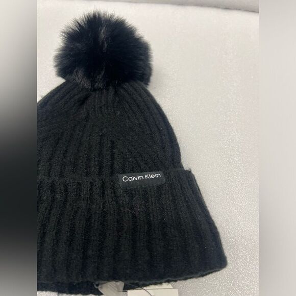 Calvin Klein beanie hat - Picture 2 of 5